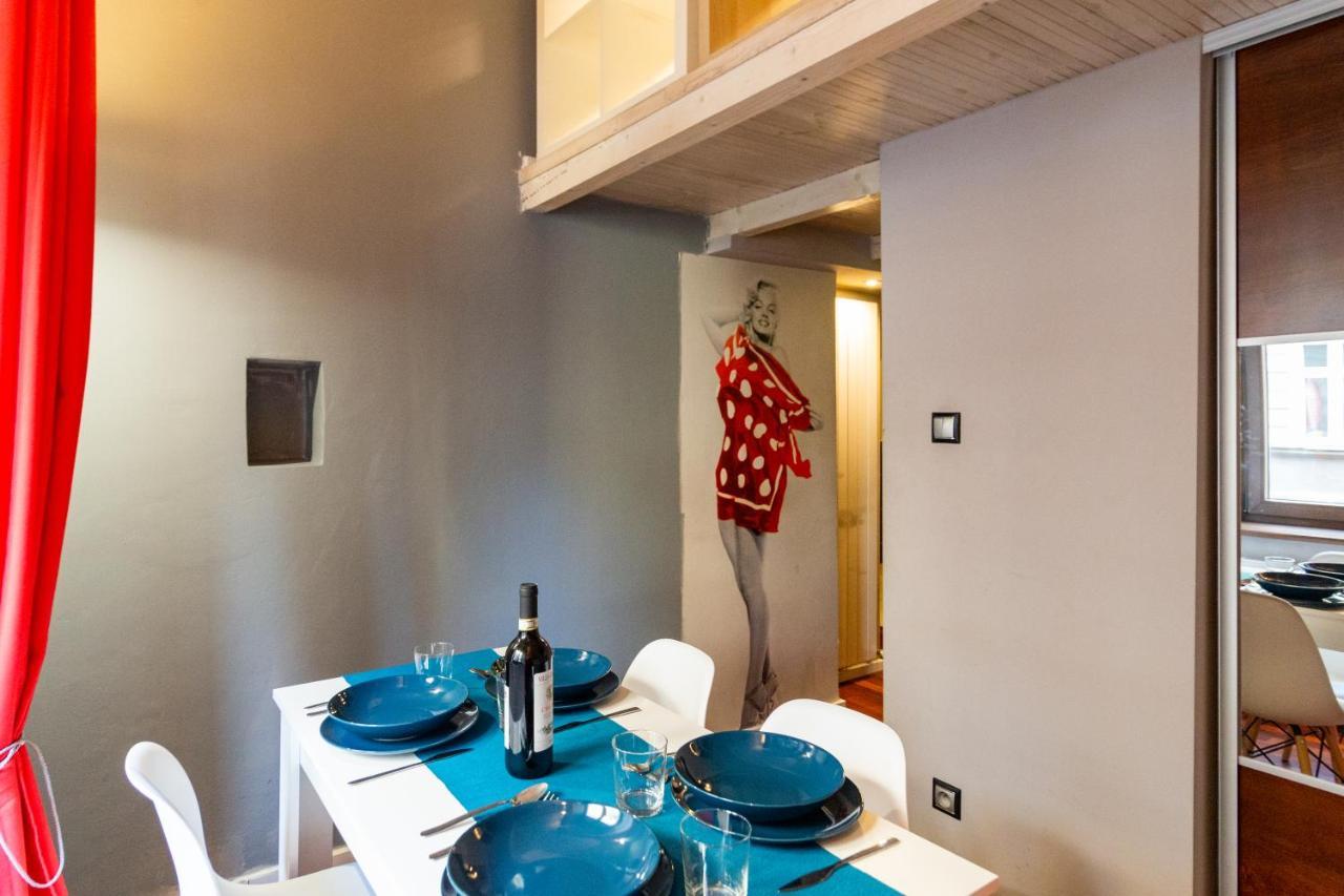 Lilly Apartment Main Train Station Old Town By The Castle Suites Krasków Exterior foto