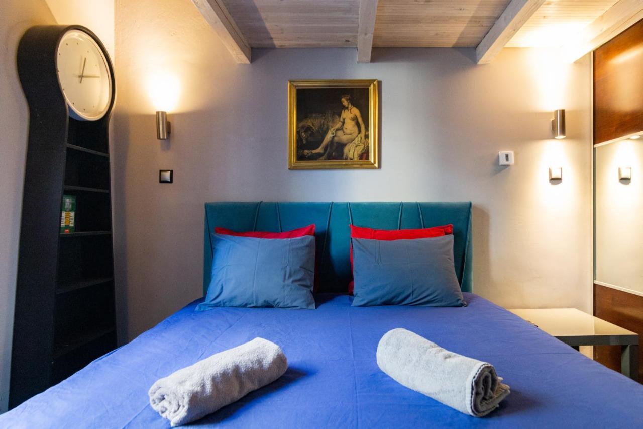 Lilly Apartment Main Train Station Old Town By The Castle Suites Krasków Exterior foto