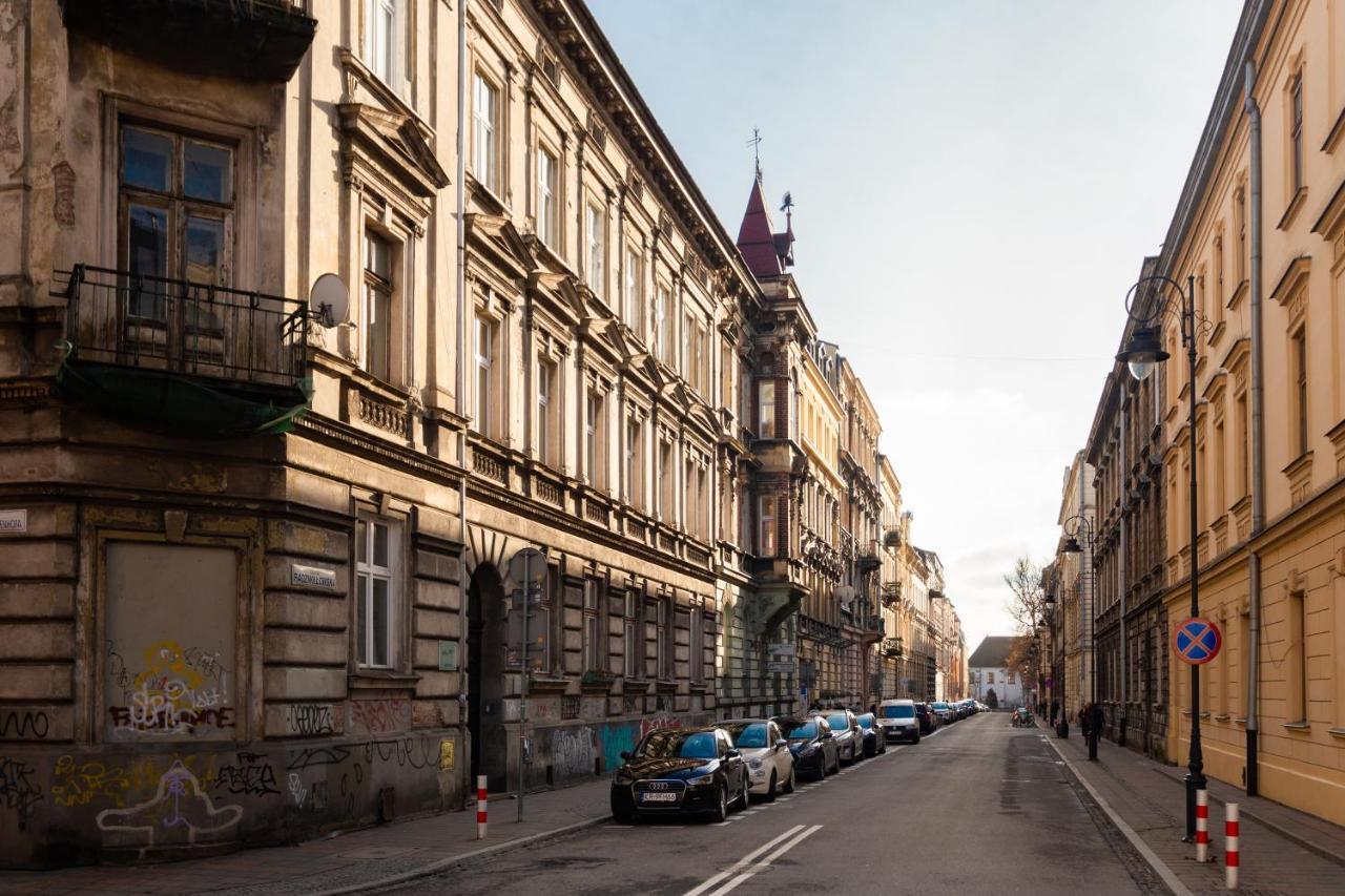 Lilly Apartment Main Train Station Old Town By The Castle Suites Krasków Exterior foto